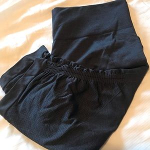 Lululemon Ebb and Flo Crops